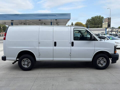 2017 Chevrolet Express 2500