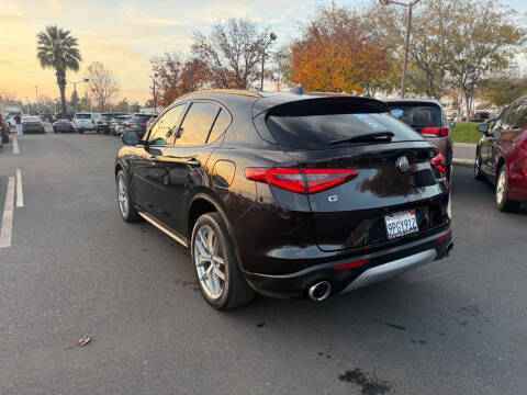 2018 Alfa Romeo Stelvio Ti Sport