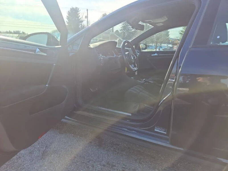 2017 Volkswagen Golf GTI S