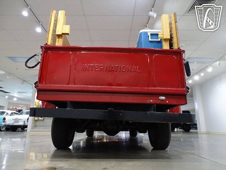 1952 International I-110