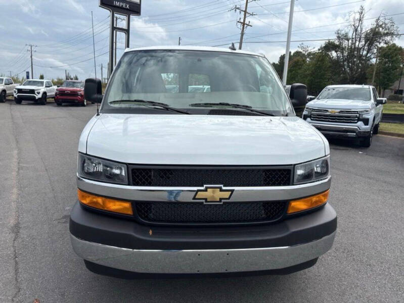 2025 Chevrolet Express 2500