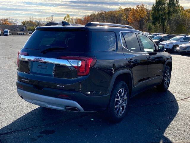 2023 GMC Acadia SLT