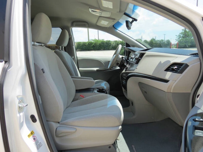 2014 Toyota Sienna