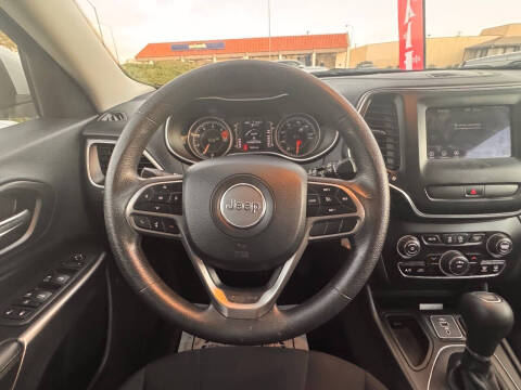 2019 Jeep Cherokee Latitude