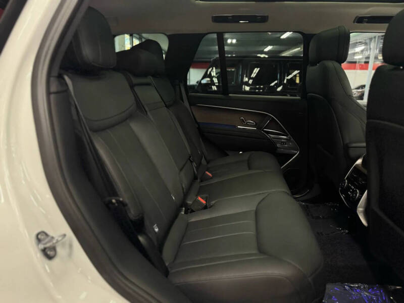 2023 Land Rover Range Rover P400 SE