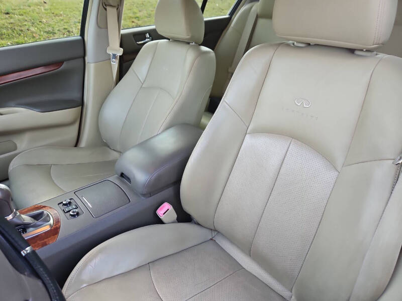 2009 Infiniti G37 Sedan x