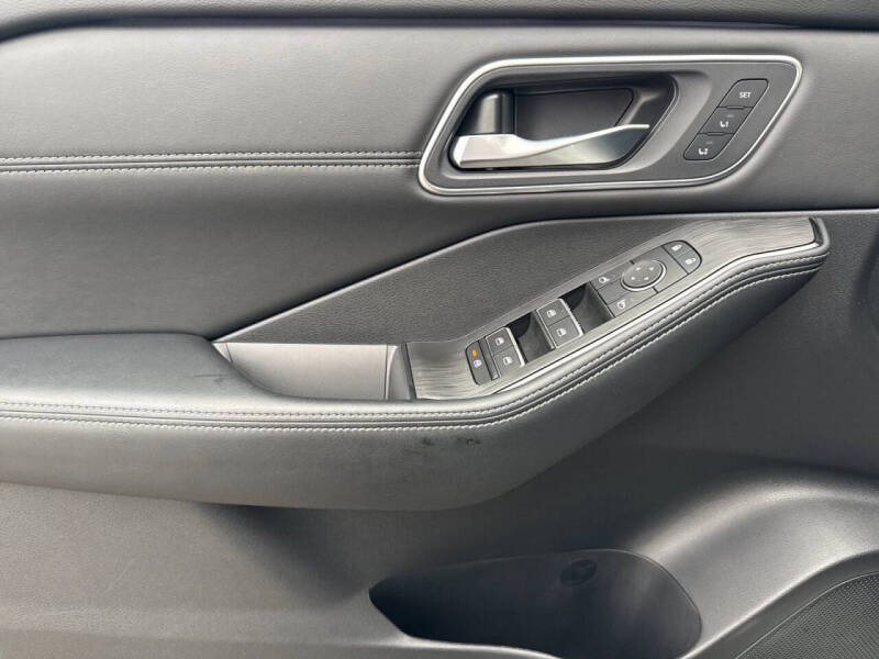 2024 Nissan Rogue Platinum