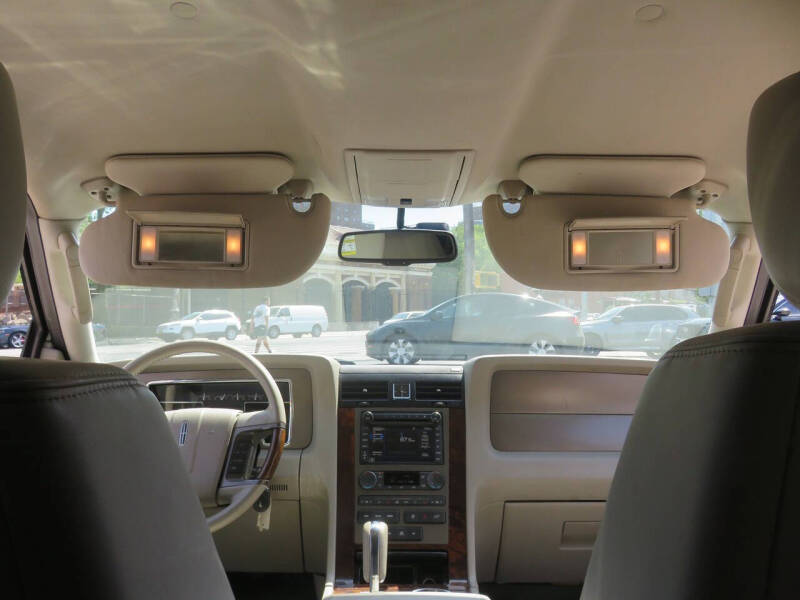 2013 Lincoln Navigator L