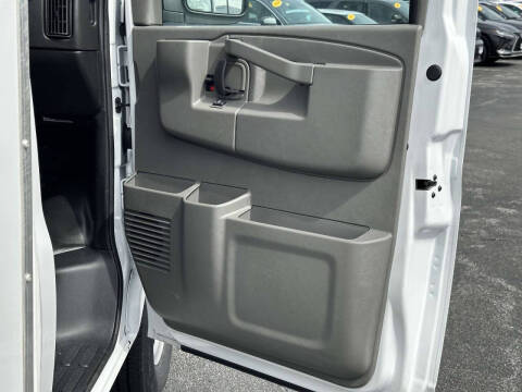 2024 Chevrolet Express 3500