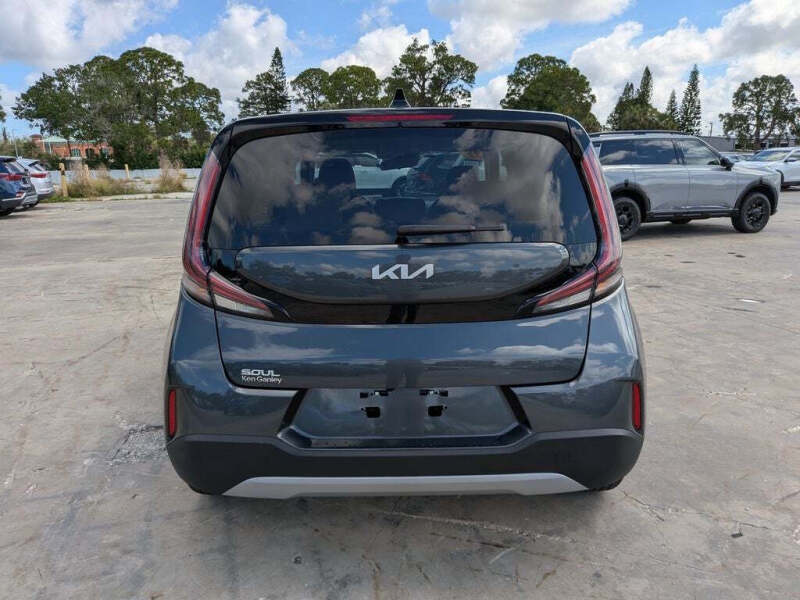 2025 Kia Soul LX