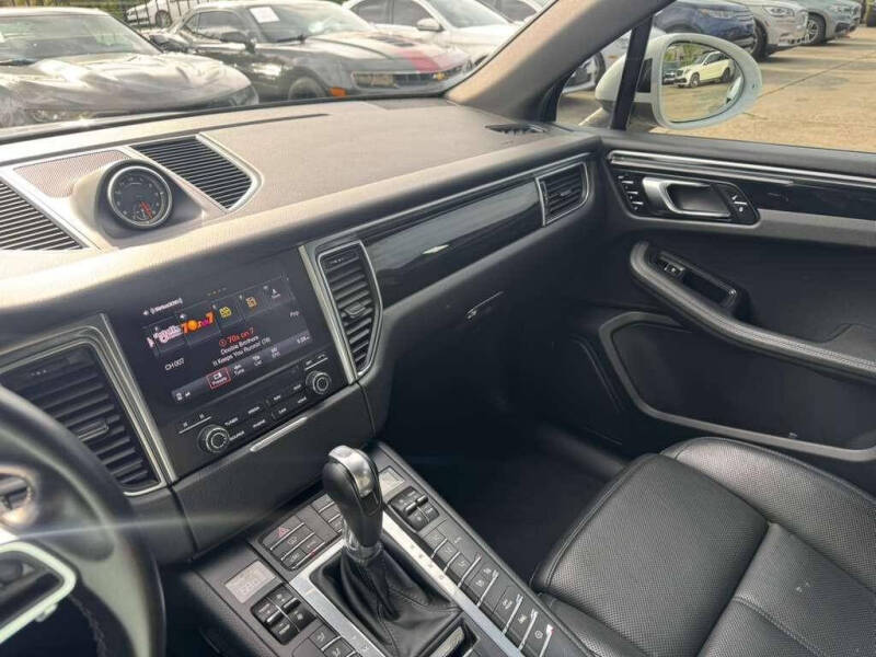 2018 Porsche Macan