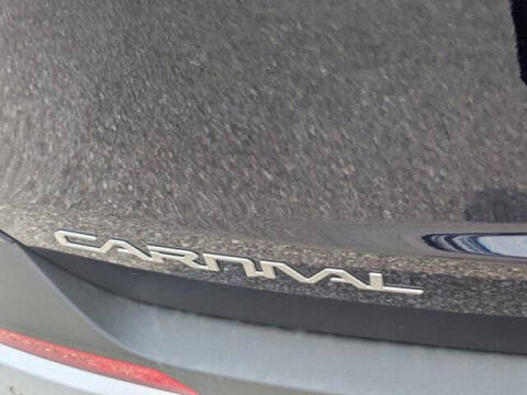 2025 Kia Carnival LX