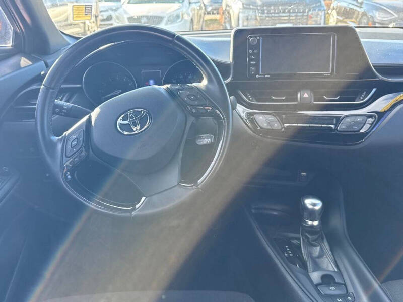 2018 Toyota C-HR XLE Premium