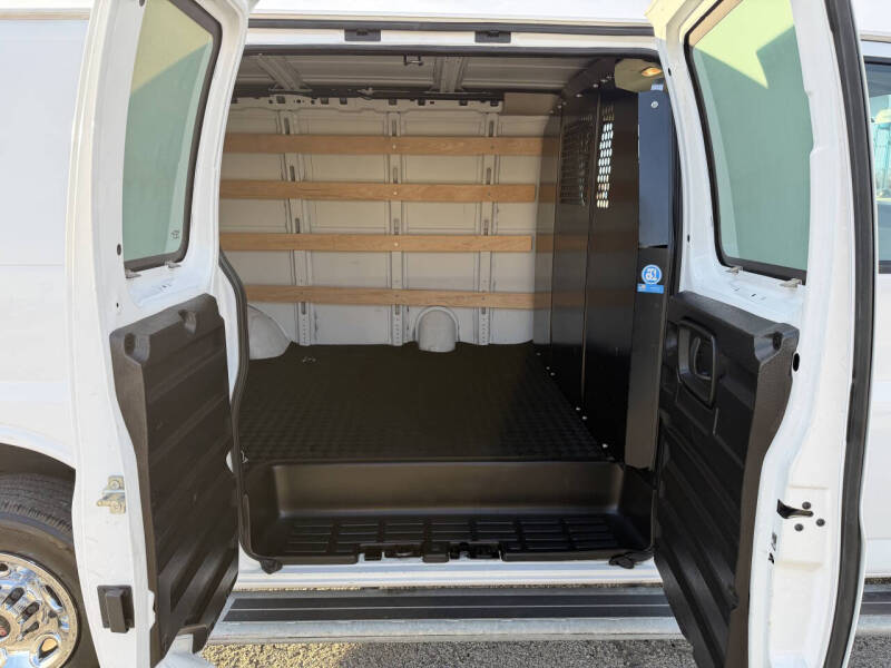 2024 GMC Savana 2500