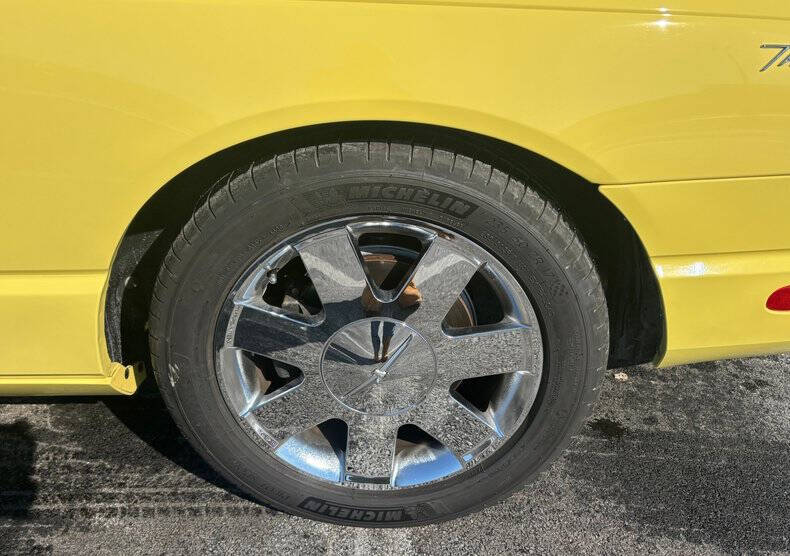 2002 Ford Thunderbird Deluxe