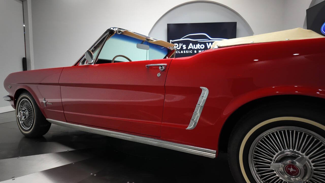 1965 Ford Mustang 25