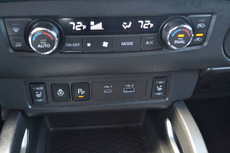 2023 Nissan Frontier SV