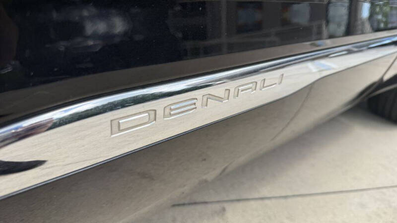 2020 GMC Acadia Denali