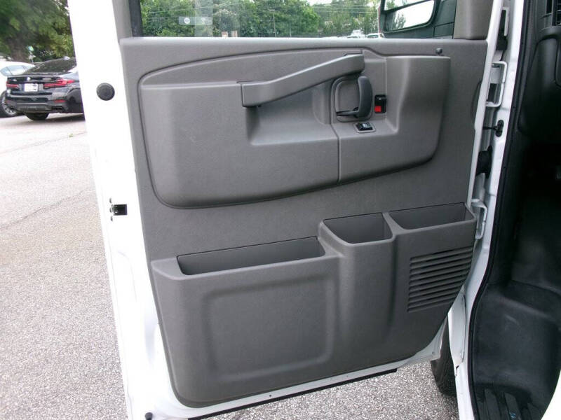 2021 Chevrolet Express LS 3500
