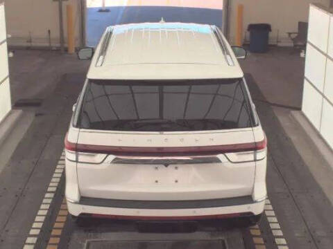 2023 Lincoln Navigator Standard