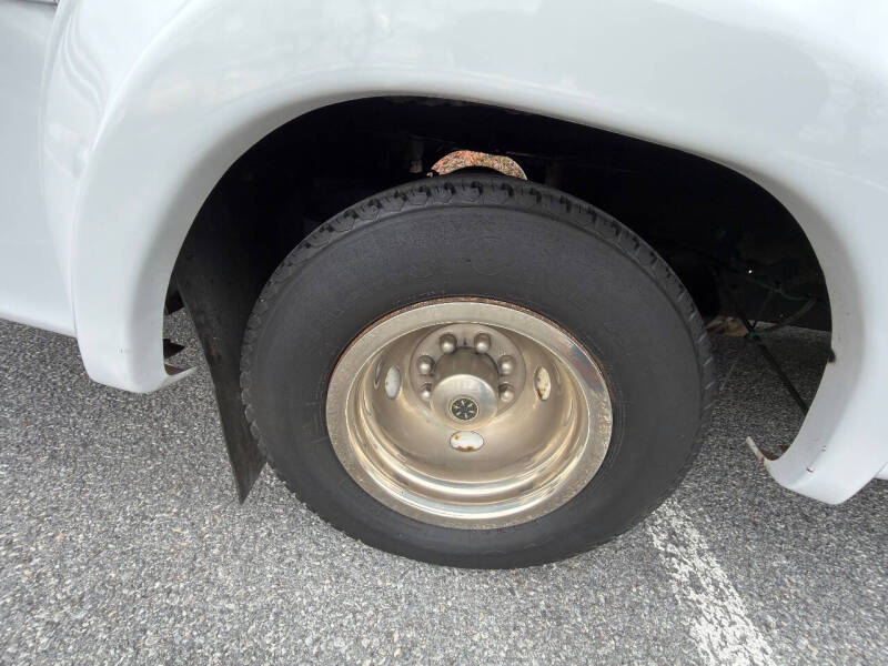 2014 Ford Shuttle bus