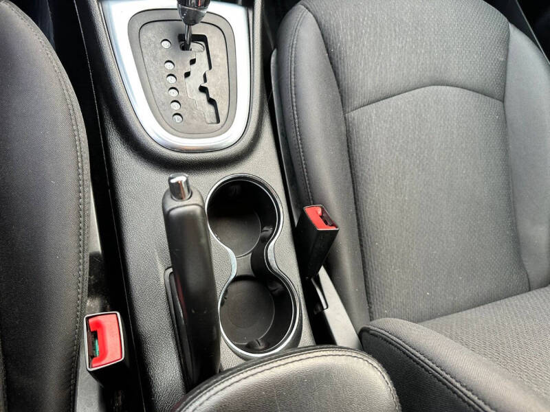 2013 Chrysler 200 LX