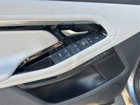 2020 Land Rover Range Rover Evoque R-Dynamic SE