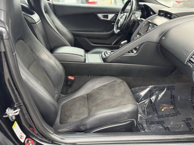 2017 Jaguar F-TYPE Premium