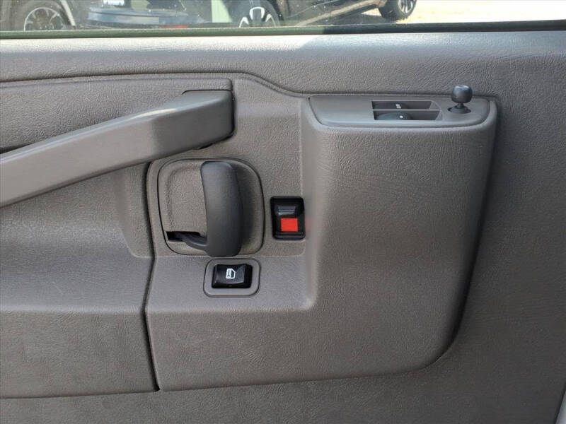 2024 Chevrolet Express 2500