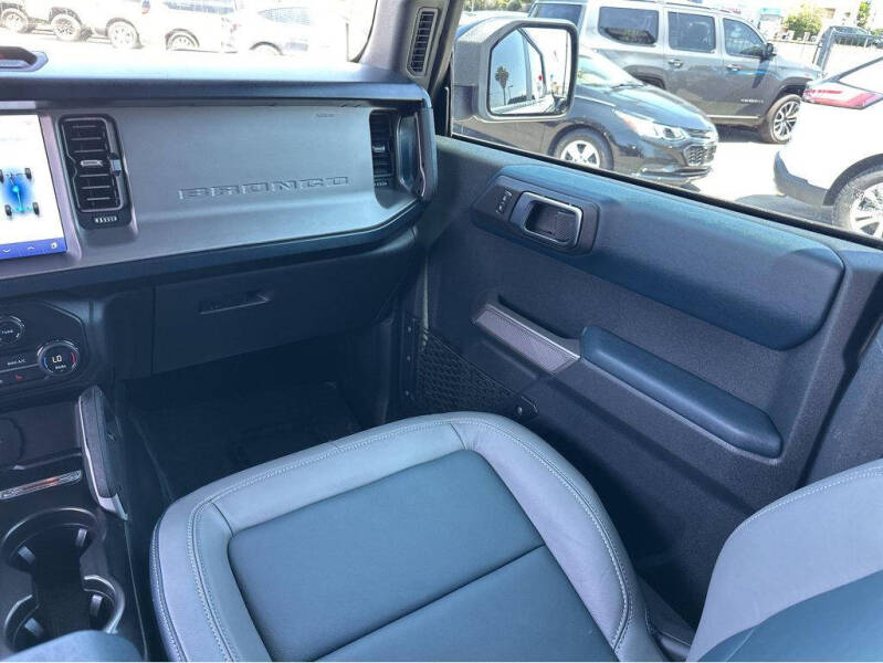 2021 Ford Bronco First Edition Advanced