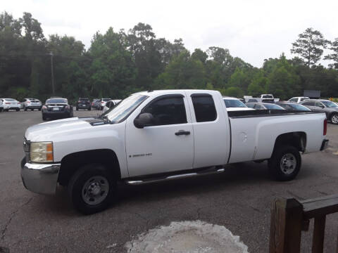 2007 Chevrolet Silverado 2500HD for sale at WALKER MOTORS LLC & TRAILERS in Hattiesburg MS