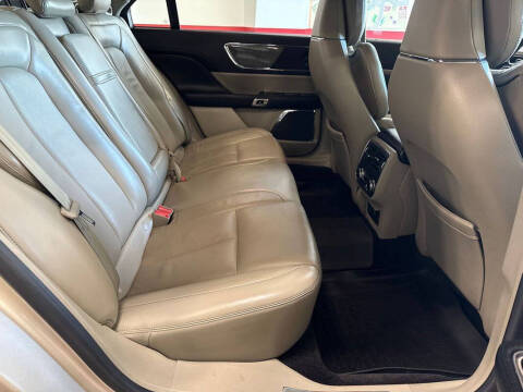 2017 Lincoln Continental Reserve