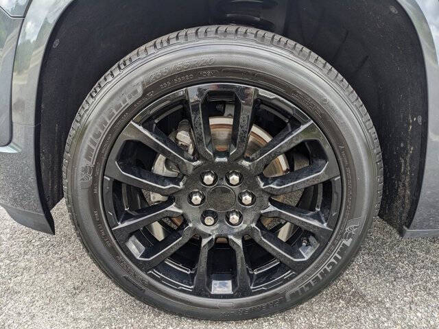 2020 GMC Acadia Denali