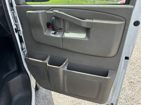 2022 Chevrolet Express 2500