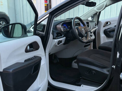 2017 Chrysler Pacifica Touring