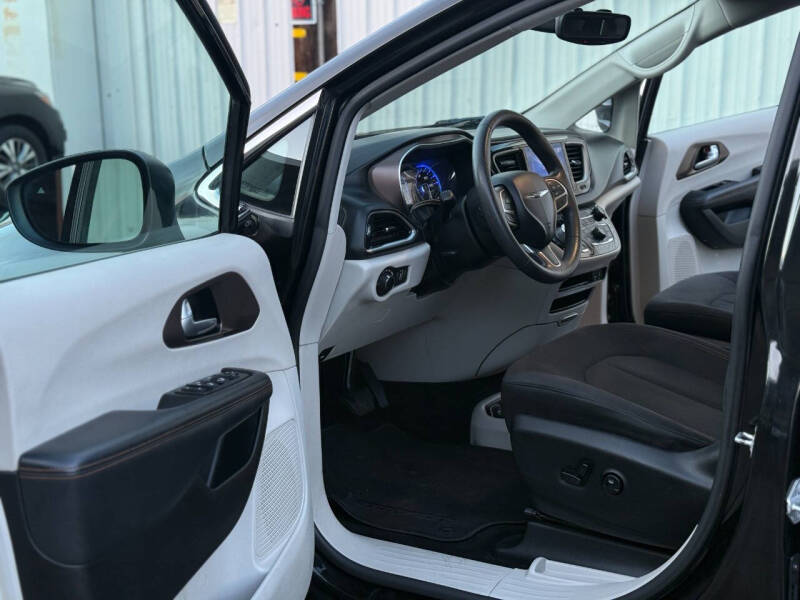 2017 Chrysler Pacifica Touring