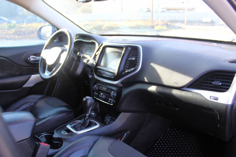 2017 Jeep Cherokee Trailhawk