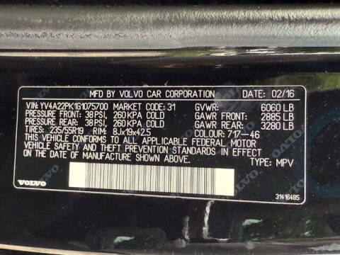 2016 Volvo XC90 T6 Momentum