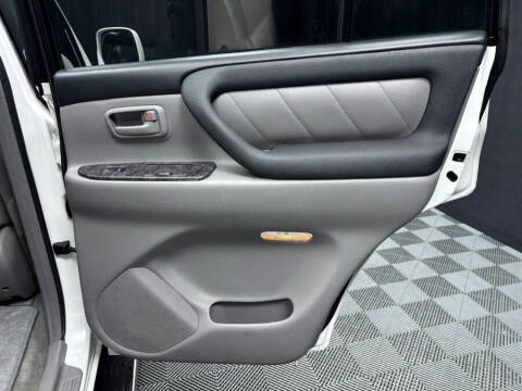 2004 Toyota Land Cruiser