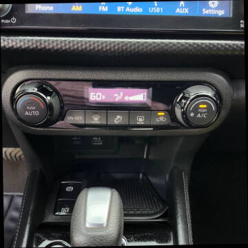 2022 Nissan Kicks SV