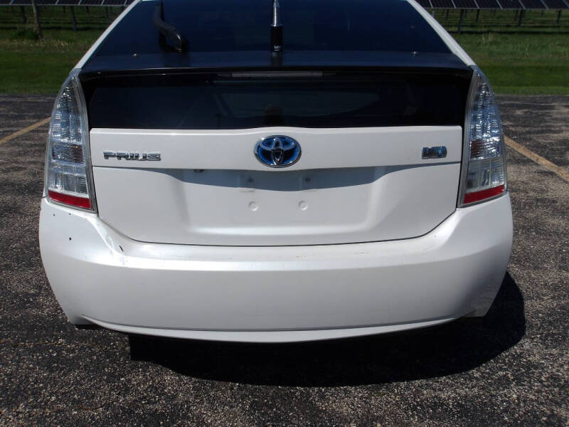 2010 Toyota Prius III