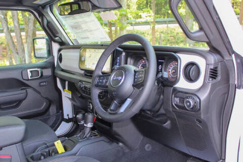 2025 Jeep Wrangler Sport RHD