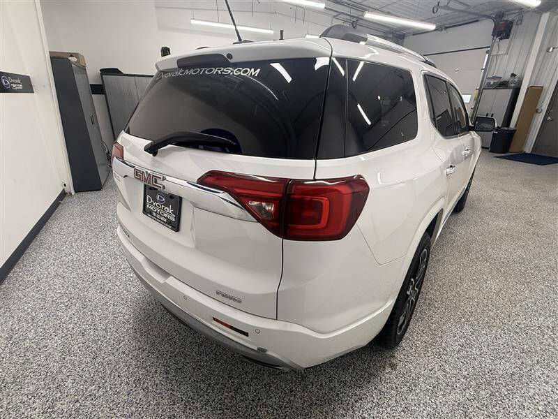 2017 GMC Acadia Denali