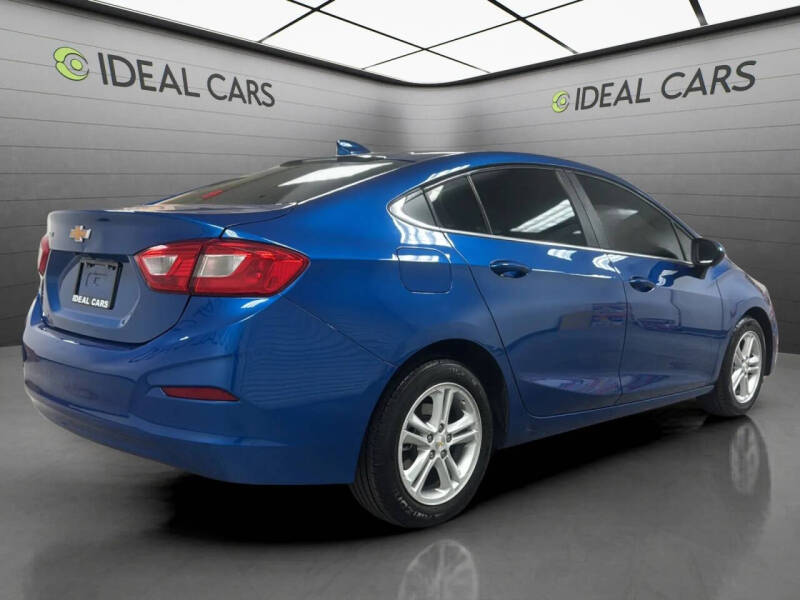 2018 Chevrolet Cruze LT Auto