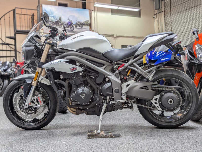2020 Triumph Speed Triple