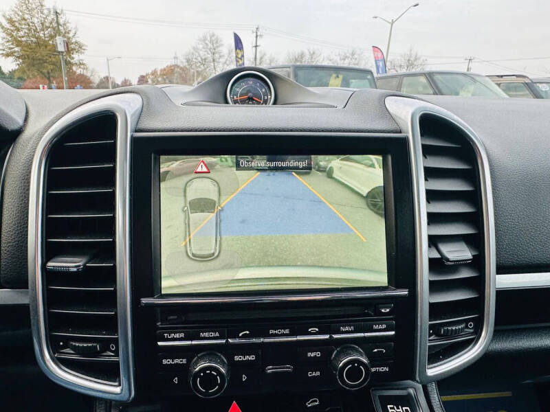 2014 Porsche Cayenne Platinum