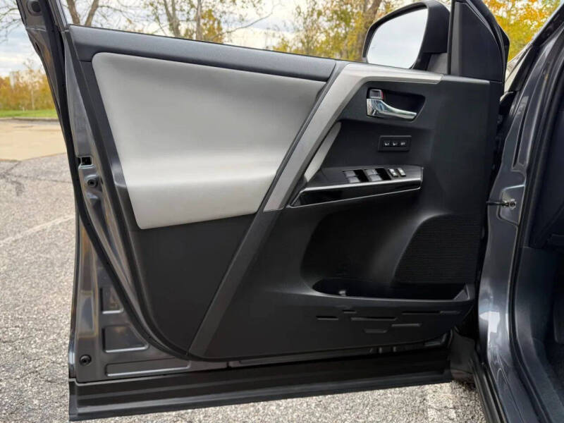 2016 Toyota RAV4 Hybrid Limited