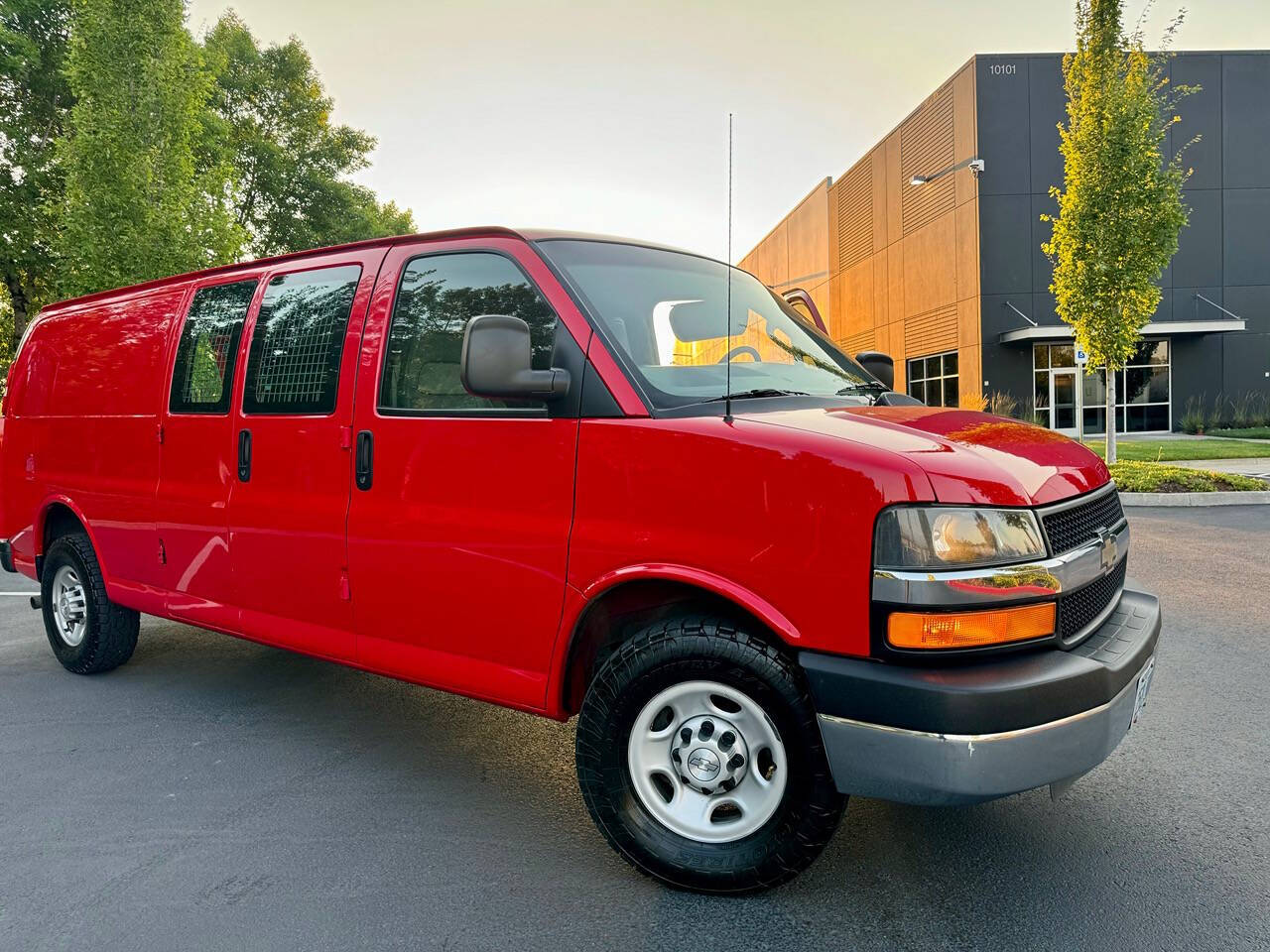 2016 Chevrolet Express for sale at MISHA MASTER MOTORZ LLC in Portland, OR