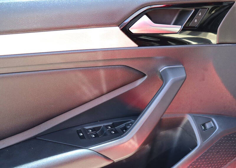 2019 Volkswagen Jetta R-Line