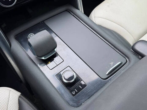 2021 Land Rover Discovery P300 S R-Dynamic